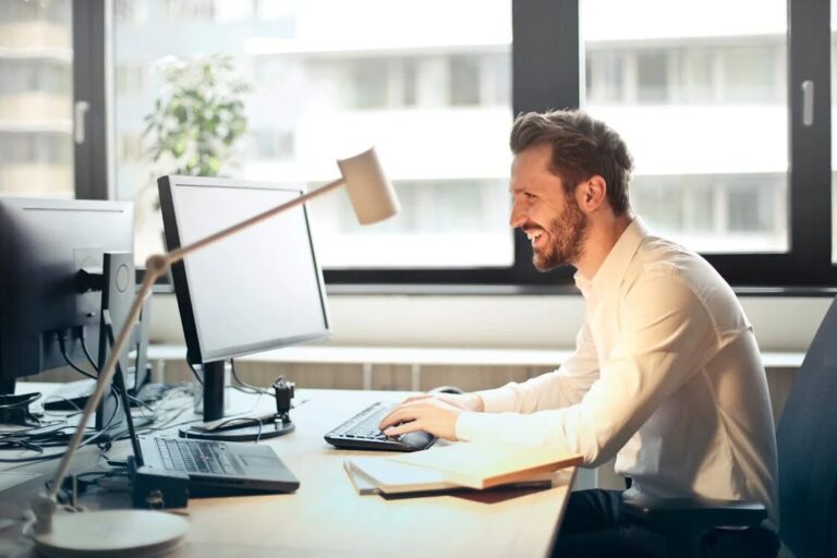 Aircraft technician studying systems through an online aviation course